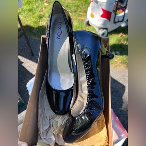 MeToo Patent Leather Kitten Heel